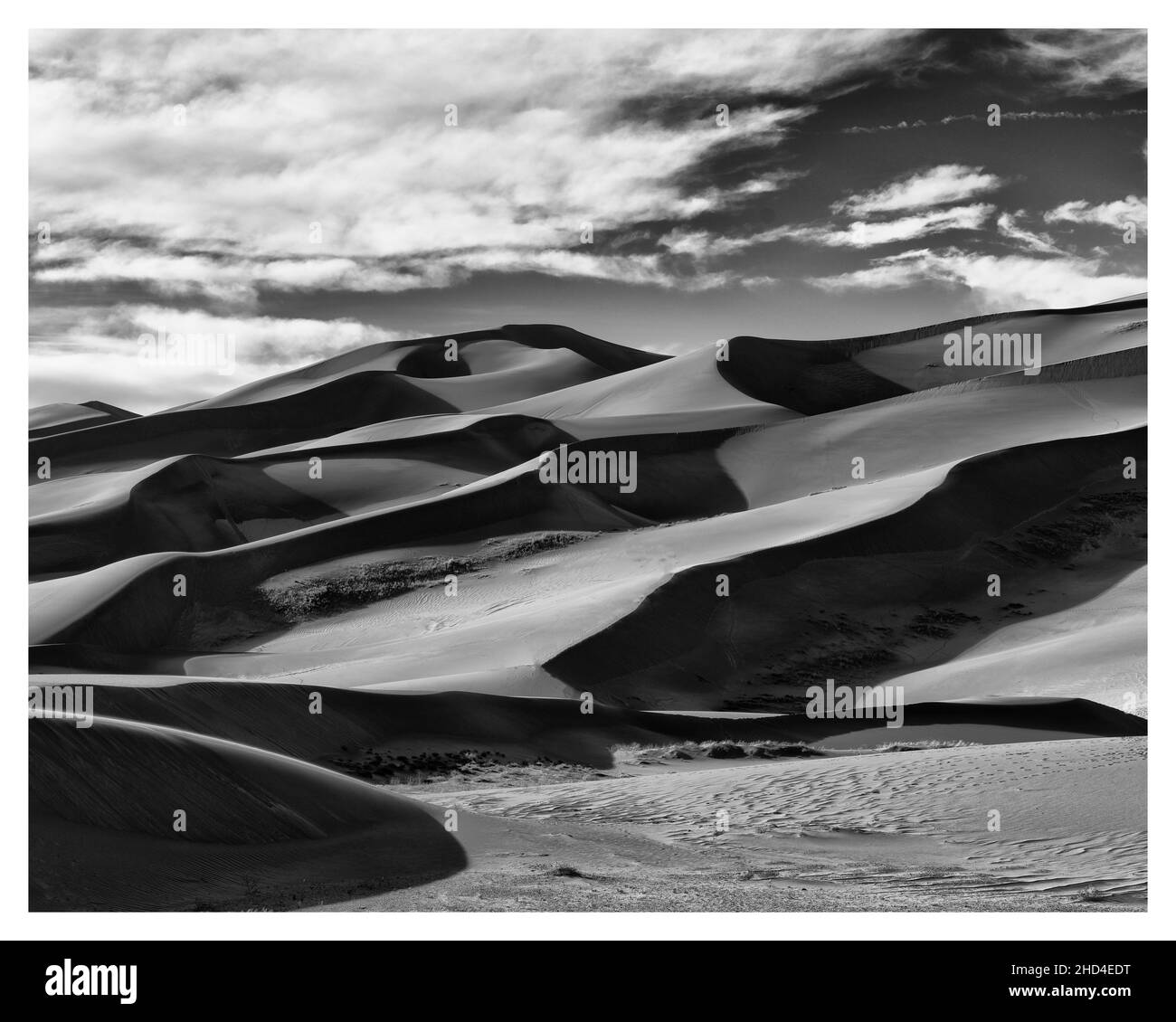 Monochromatische Aufnahme der Great Sand Dunes in Colorado Stockfoto