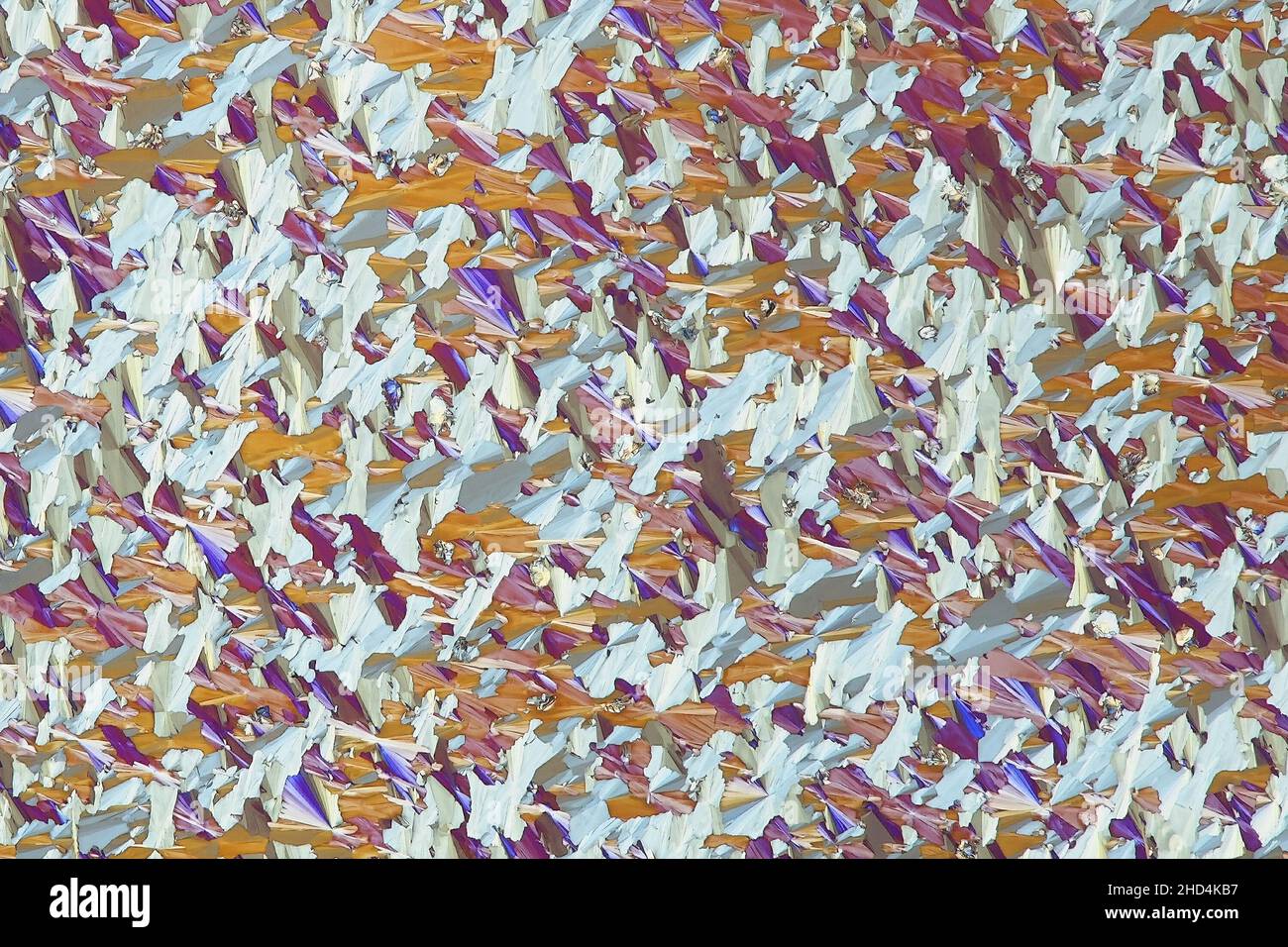Kristalle aus Weinsäure, abstraktes Mikroskopbild Stockfoto