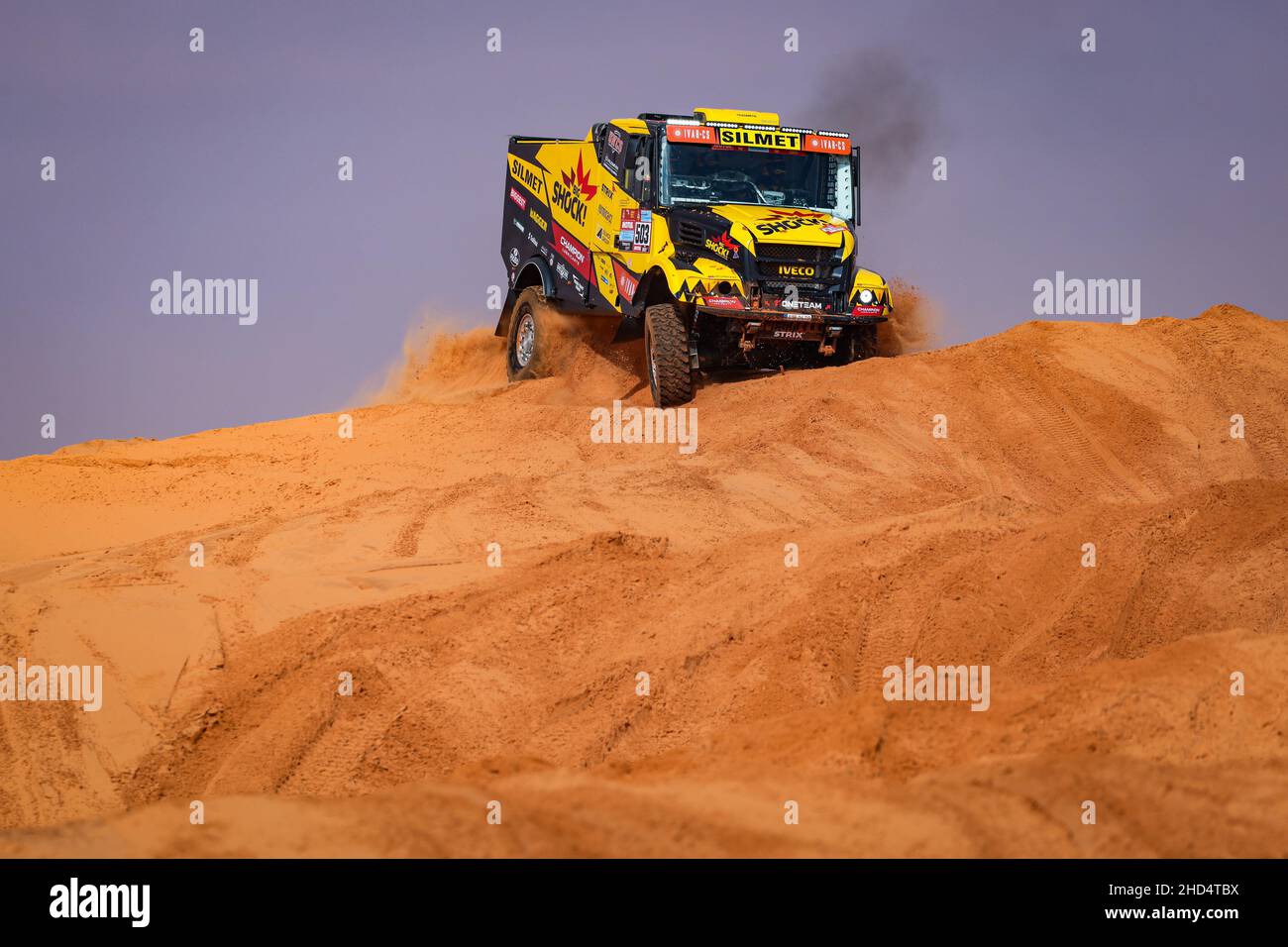 503 Macik Martin (cze), Tomasek Frantisek (cze), Svanda Dacid (cze), Big Shock Racing, Iveco Powerstart, T5 FIA Camion, Aktion während der Etappe 2 der Rallye Dakar 2022 zwischen Hail und Al Artawiya, am 3rd 2022. Januar in Al Artawiya, Saudi-Arabien - Foto: Florent Gooden/DPPI/LiveMedia Stockfoto