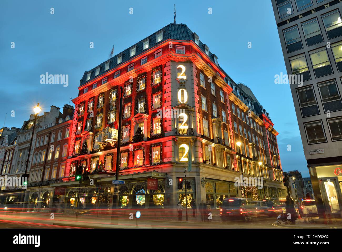 Neujahr 2022 Illuminations, Evening Fortnum & Mason, Piccadilly, Westminster, London, Großbritannien Stockfoto Neujahr 2022 Illuminations, Evening Fortnum & Mason, Piccadilly, Westminster, London, Großbritannien Stockfoto