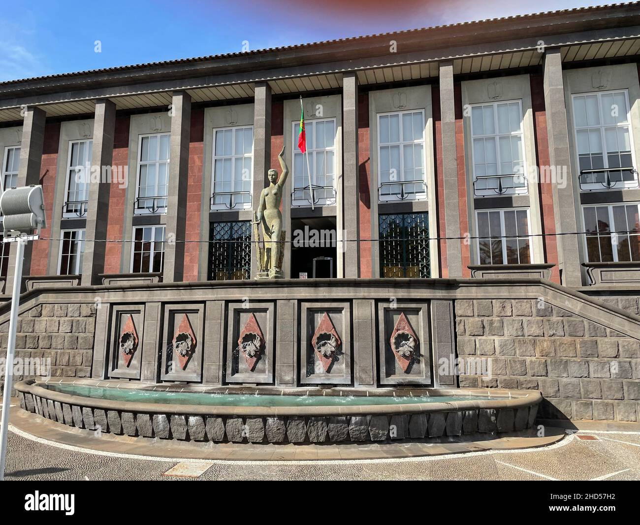 FUNCHAL, Madeira. Der Justizpalast auf dem Stadtplatz. Foto: Tony Gale Stockfoto