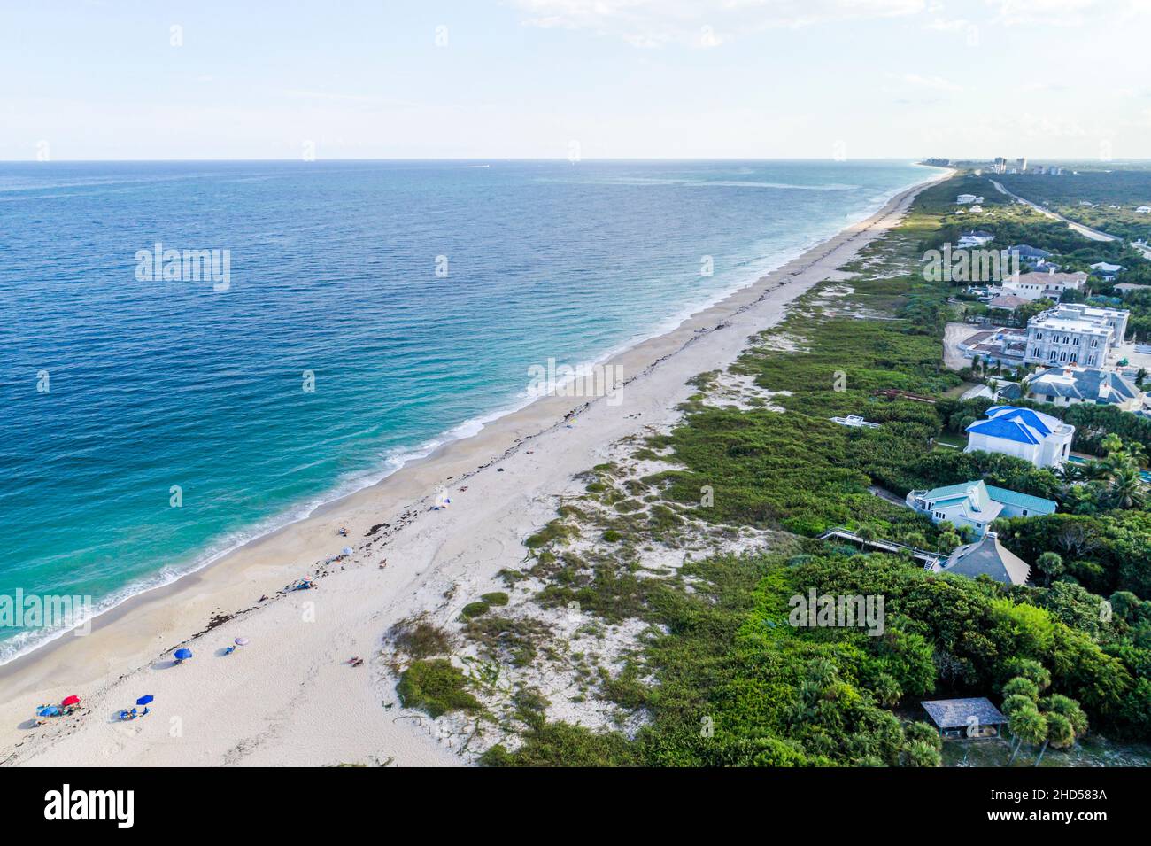 Vero Beach Florida Round Island Oceanside Park öffentlicher Sand Atlantischer Ozean Luftaufnahme von oben nach Süden Stockfoto