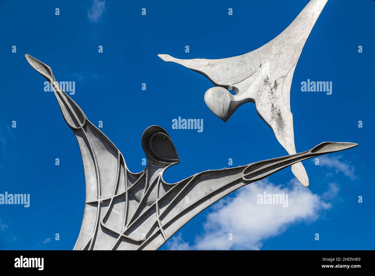 Die Empowerment Statue überspannt den Fluss Witham. Stockfoto