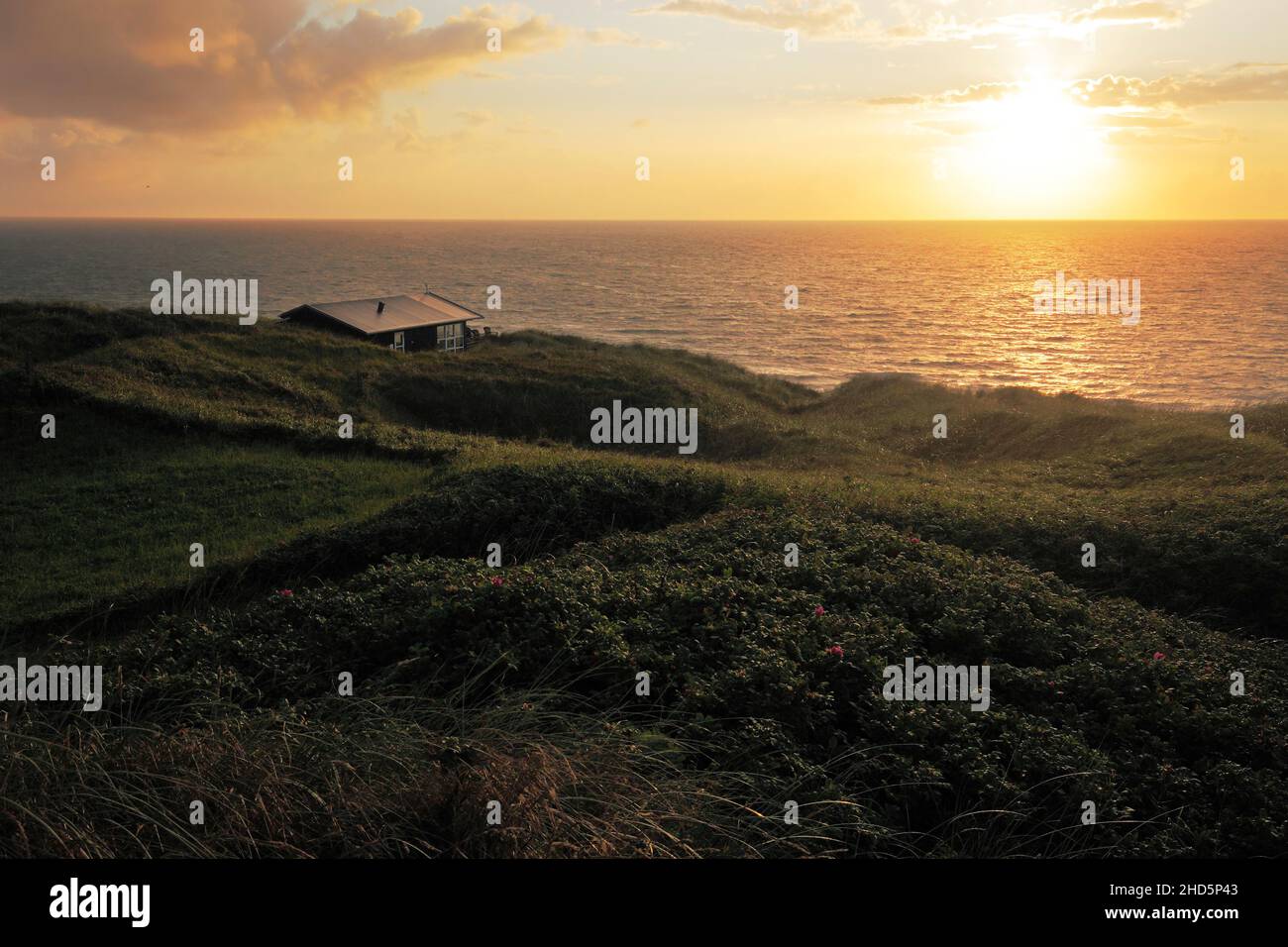 Ferienhaus an der Nordseeküste in Hirtshals, Dänemark Stockfoto