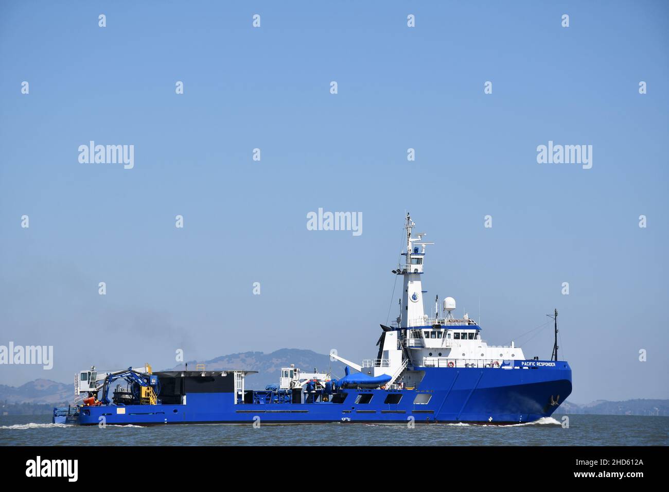 Pacific Responder, Ölauslaufreaktionsschiff, mit Sitz in Richmond, Kalifornien. Durchführung von Probefahrten in San Pablo Bay, San Francisco Bay, Kalifornien Stockfoto