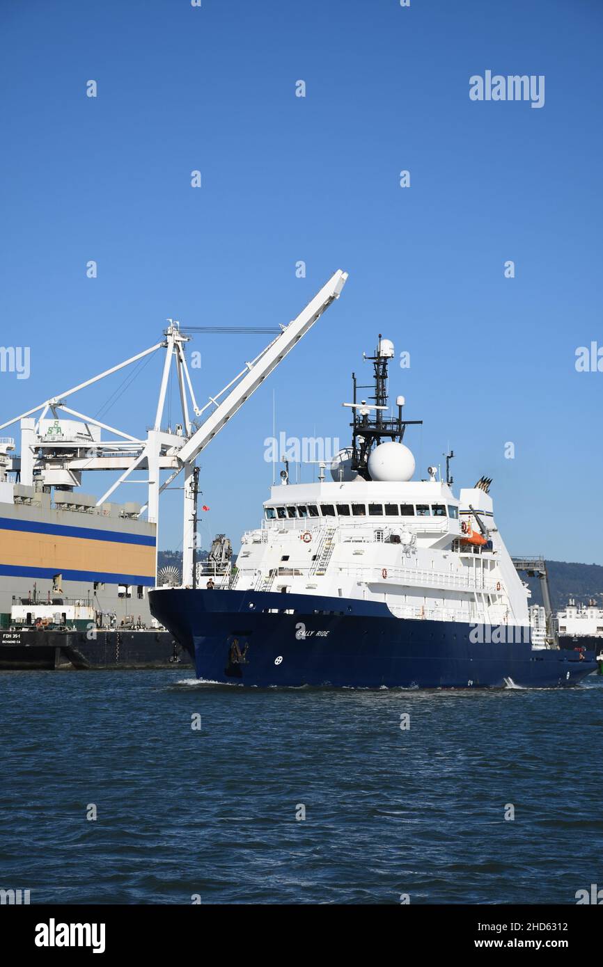 Forschungs-/Untersuchungsschiff Sally Ride im Hafen von Oakland, Kalifornien. Das Schiff wurde in Bay Ship, Alameda, repariert. Scripps Institution of Oceanography Stockfoto