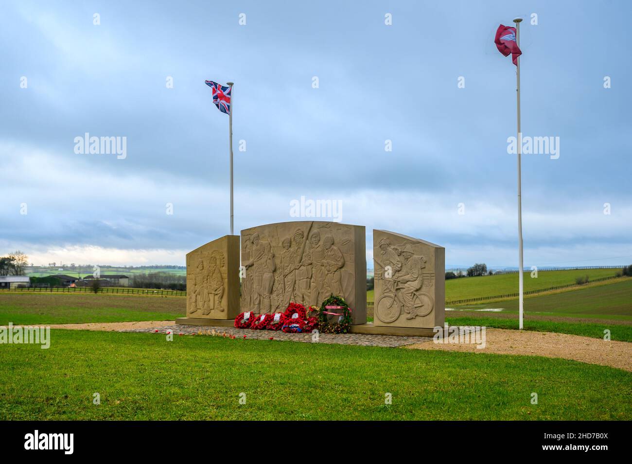 Burrough on the Hill, Melton Mowbray, Leicestershire, Großbritannien. Ein Denkmal für das 10th Bataillon, Fallschirmjäger-Regiment, das in der Gegend lebte, bevor es mit dem Fallschirm in die Schlacht von Arnhem abrutschte Stockfoto