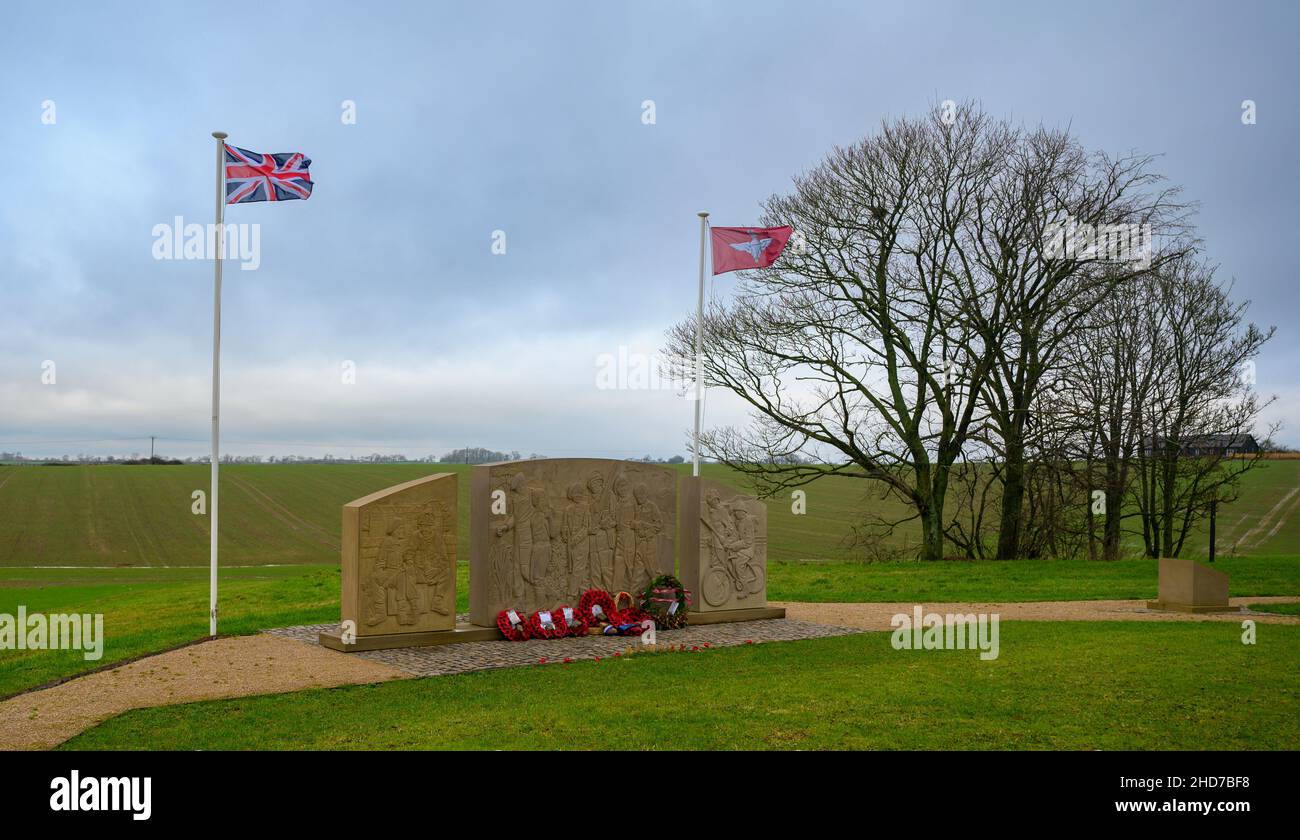 Burrough on the Hill, Melton Mowbray, Leicestershire, Großbritannien. Ein Denkmal für das 10th Bataillon, Fallschirmjäger-Regiment, das in der Gegend lebte, bevor es mit dem Fallschirm in die Schlacht von Arnhem abrutschte Stockfoto