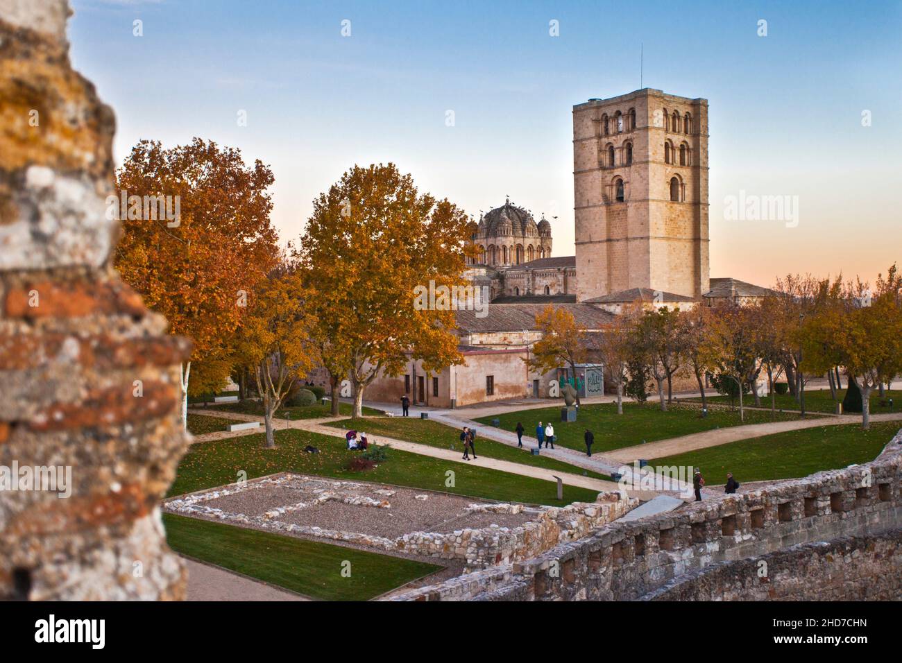 Kathedrale von der Burg aus gesehen, Zamora Stadt, Zamora Provience, Kastilien und Leon, Spanien, Europa. Stockfoto