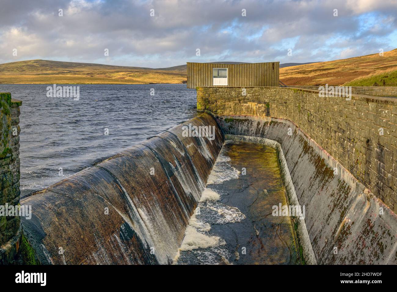 Auslaufen am West Water Reservoir in der Nähe von West Linton in den Peatlands Scotland Stockfoto