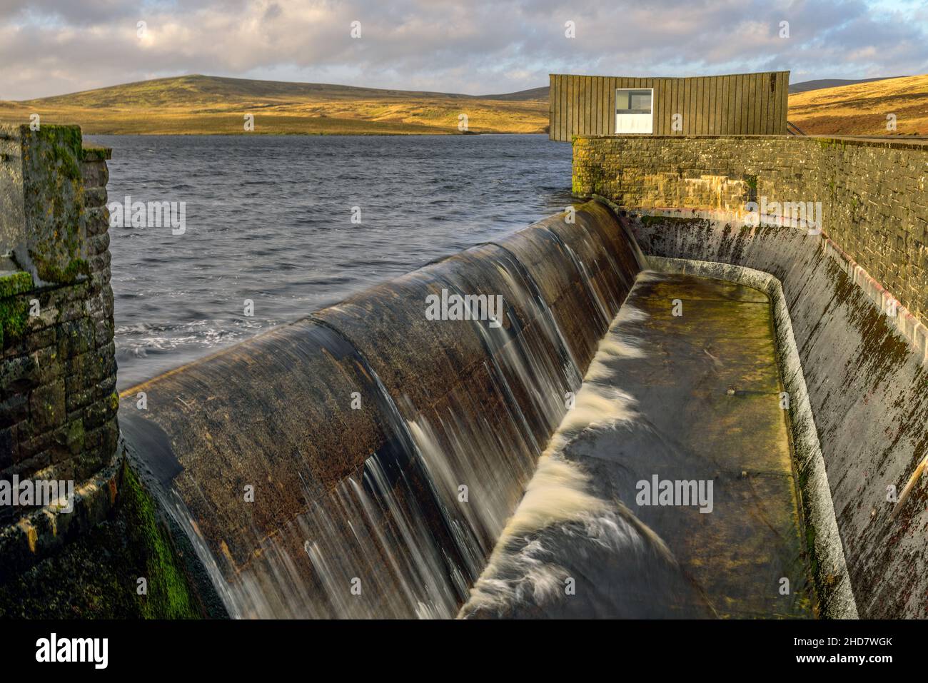 Auslaufen am West Water Reservoir in der Nähe von West Linton in den Peatlands Scotland Stockfoto