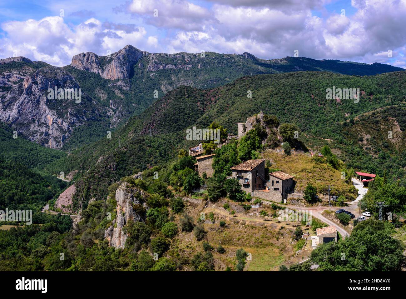 Idyllisches Bergdorf in den spanischen pyrenäen, Spanien Stockfoto