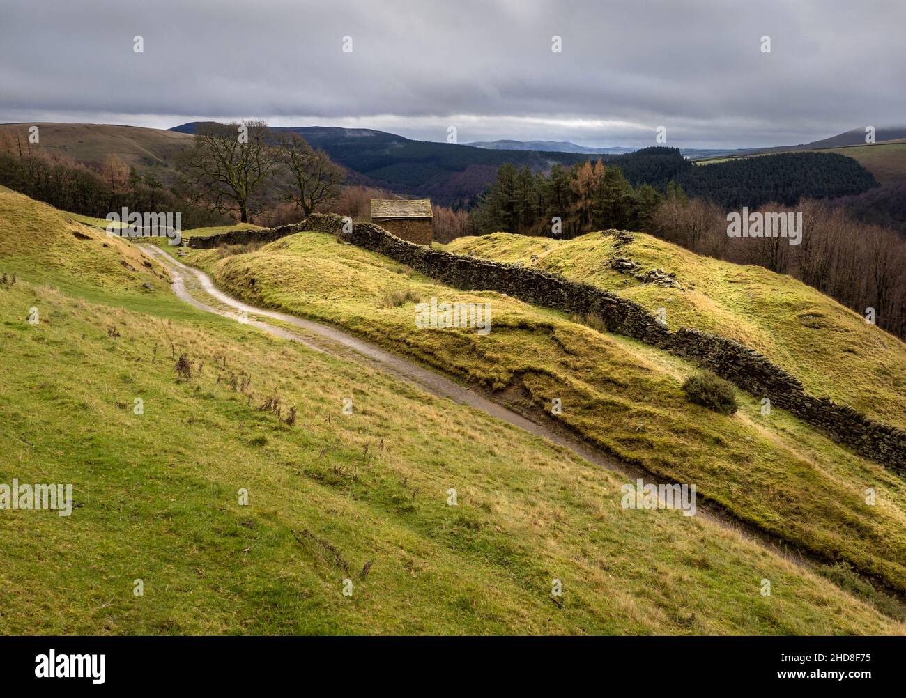 Bellhagg Barn im Winter im Derbyshire Peak District in Großbritannien Stockfoto