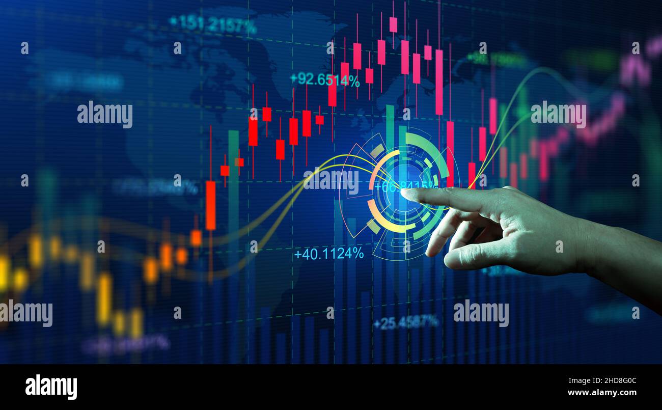 Geschäftsmann Finger-Touch-Symbol Aktiendiagramm und Diagramm mit Business Candlestick. Online-Handel, Investitionen, Strategie-Marktplan und Aktienmarkt. Stockfoto