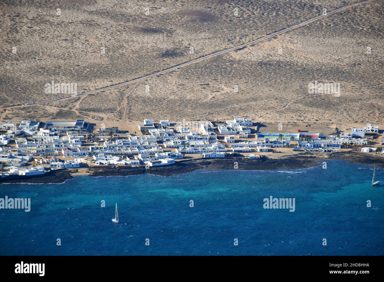 Luftaufnahme zur kleinen Insel La Graciosa in der Nähe von Lanzarote, Kanarische Inseln, Spanien Stockfoto