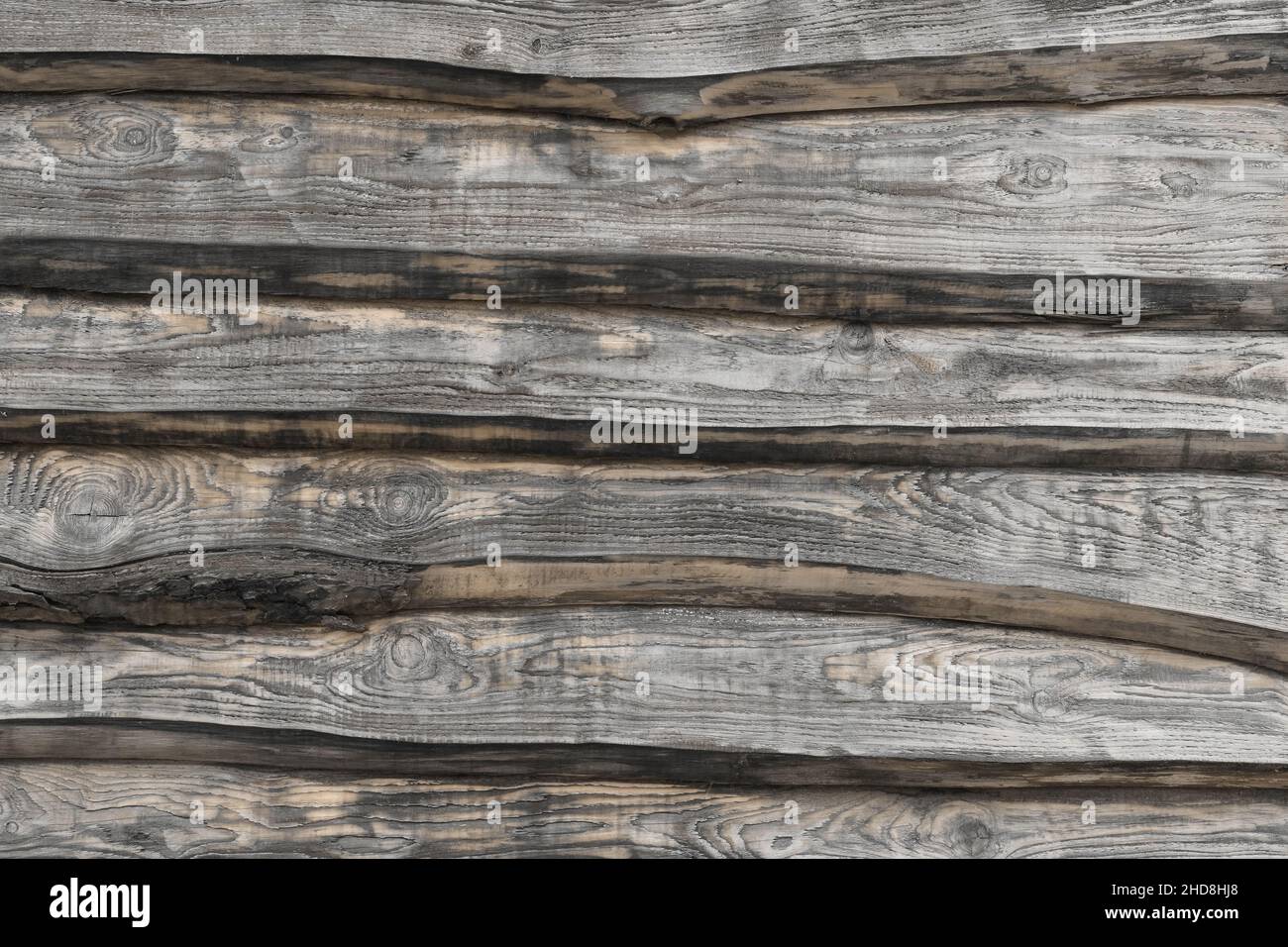 Detail der alten verwitterten Holzhütte oder der hölzernen Hüttenwand Stockfoto