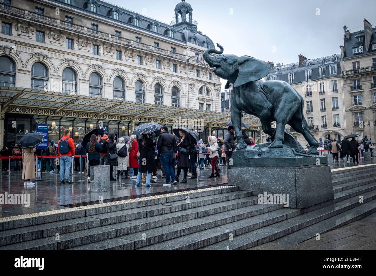 Das Musée d'Orsay war ursprünglich ein Bahnhof, der für die Weltausstellung 1900 in Paris gebaut wurde Stockfoto
