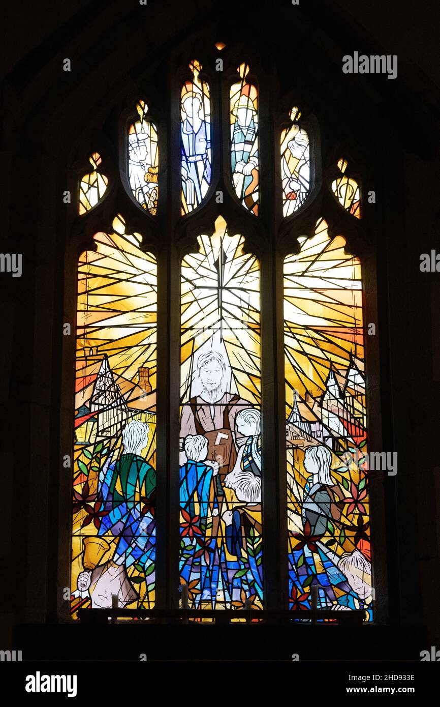 Millennium-Fenster in der St. John the Baptist Church in Henley-in-Arden Stockfoto