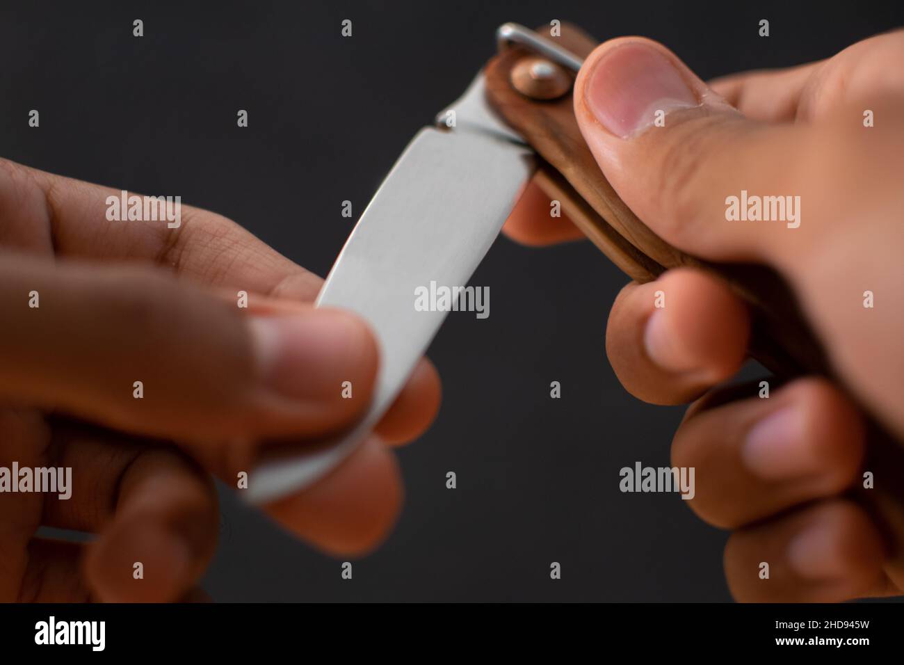 Scharfer, klappbarer Dolch Stockfoto