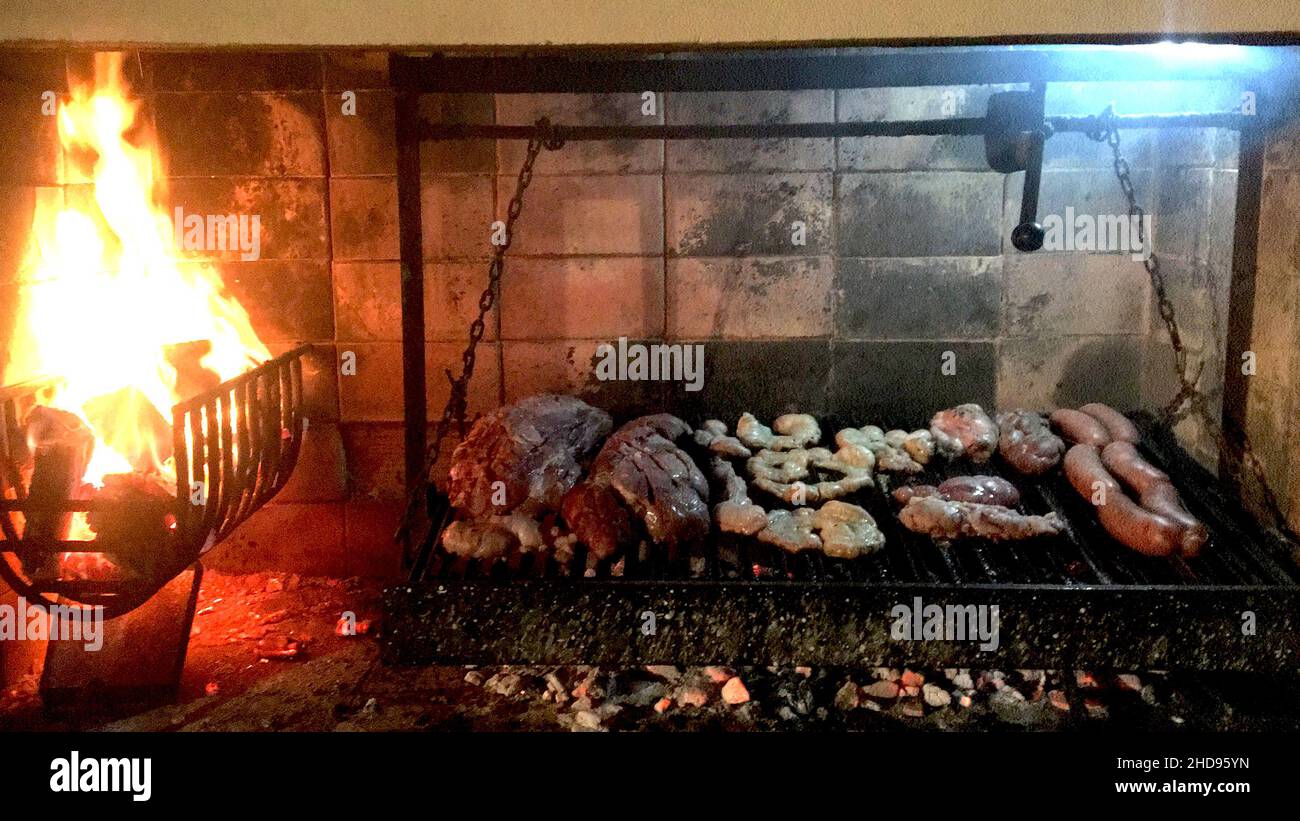 Traditionelles argentinisches Barbecue. Food-Fotografie Stockfoto