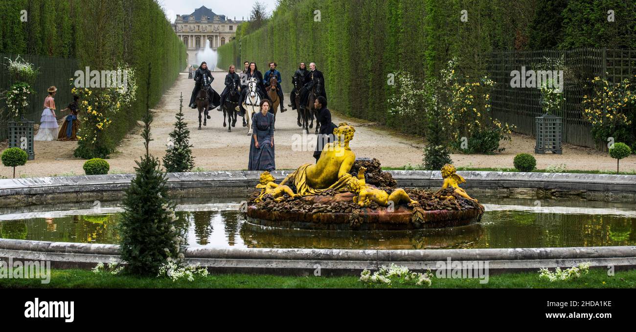 VERÖFFENTLICHUNGSDATUM: 21. Januar 2022. TITEL: Die Tochter des Königs. STUDIO: Gravitas Ventures. REGIE: Sean McNamara. HANDLUNG: König Ludwigs XIV. Sucht nach Unsterblichkeit, führt ihn dazu, die Lebenskraft einer Meerjungfrau zu erobern und zu stehlen, ein Schritt, der durch die Entdeckung der Kreatur durch seine illegitime Tochter noch komplizierter wird. MIT KAYA SCODELARIO als Marie-Josephe D'Alember. (Kreditbild: © Gravitas Ventures/Entertainment Picturs) Stockfoto