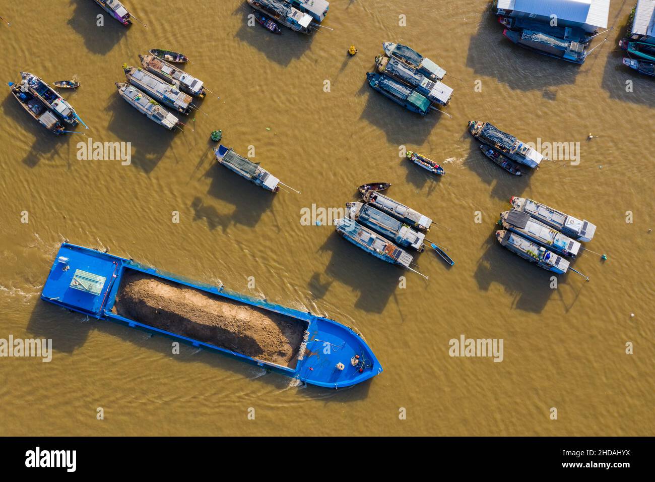 Der schwimmende Markt von Cai Rang ist leer von Touristen und Verkäufer und Käufer werden während der Pandemie von Covid-19 deutlich reduziert Stockfoto