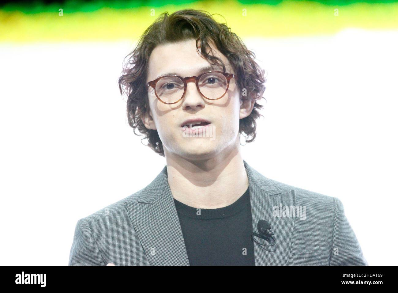 Las Vegas, NV, USA. 4th Januar 2022. Tom Holland nimmt an der International Consumer Electronics Show (CES) - DI, Mandalay Bay Convention Center, Las Vegas, NV, 4. Januar 2022 Teil. Kredit: JA/Everett Collection/Alamy Live Nachrichten Stockfoto