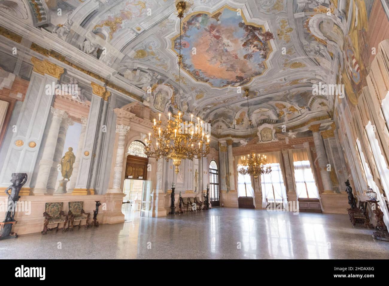 Der große Salon oder Ballsaal, Ca' Rezzonico, Venedig, Italien Stockfoto