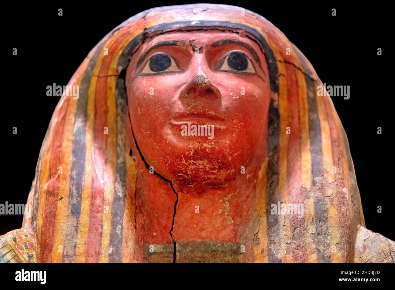 Ägyptische Mumie Maske. Antike Objekte der ägyptischen Kultur im Royal Ontario Museum (ROM) am 5. Januar 2022 Stockfoto