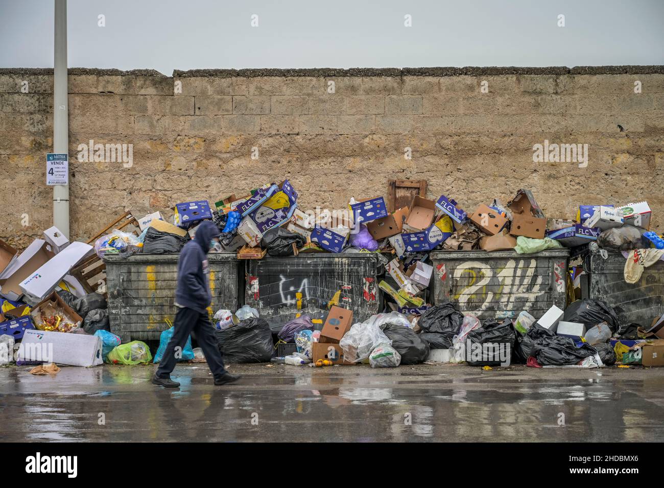 Mülll, Müllleimer, Müllcontainer, Palermo, Sizilien, Italien Stockfoto