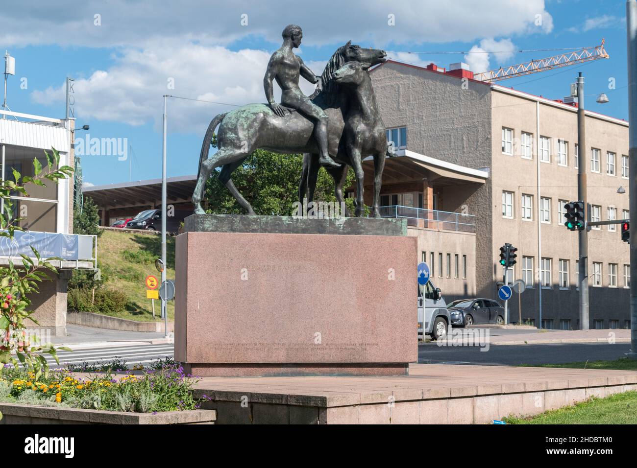 Turku, Finnland - 6. August 2021: Freundschaftsdenkmal von Turku. Die zwei Reiter Skulptur. Stockfoto