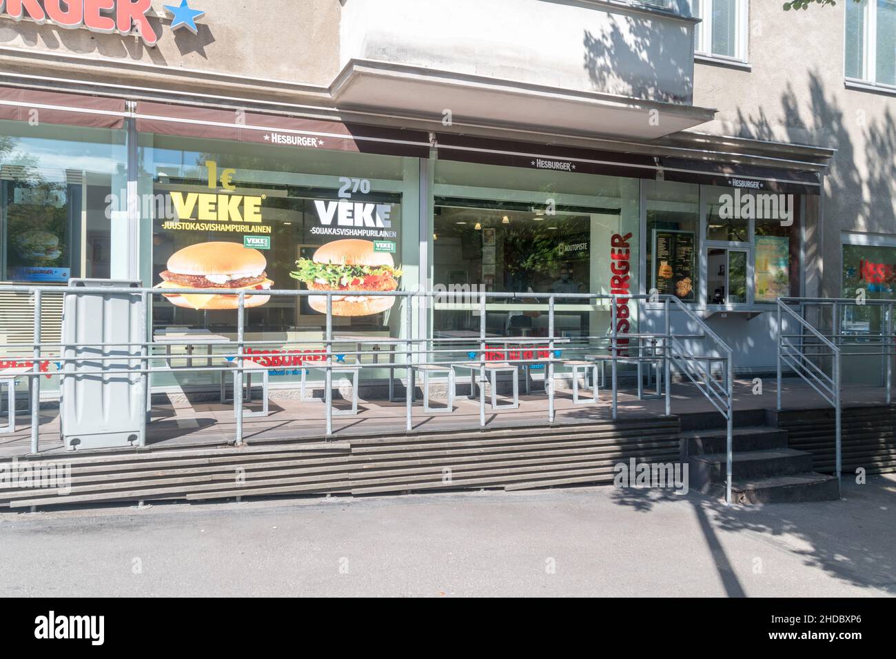 Helsinki, Finnland - 5. August 2021: Hesburger Restaurant in Helsinki. Stockfoto