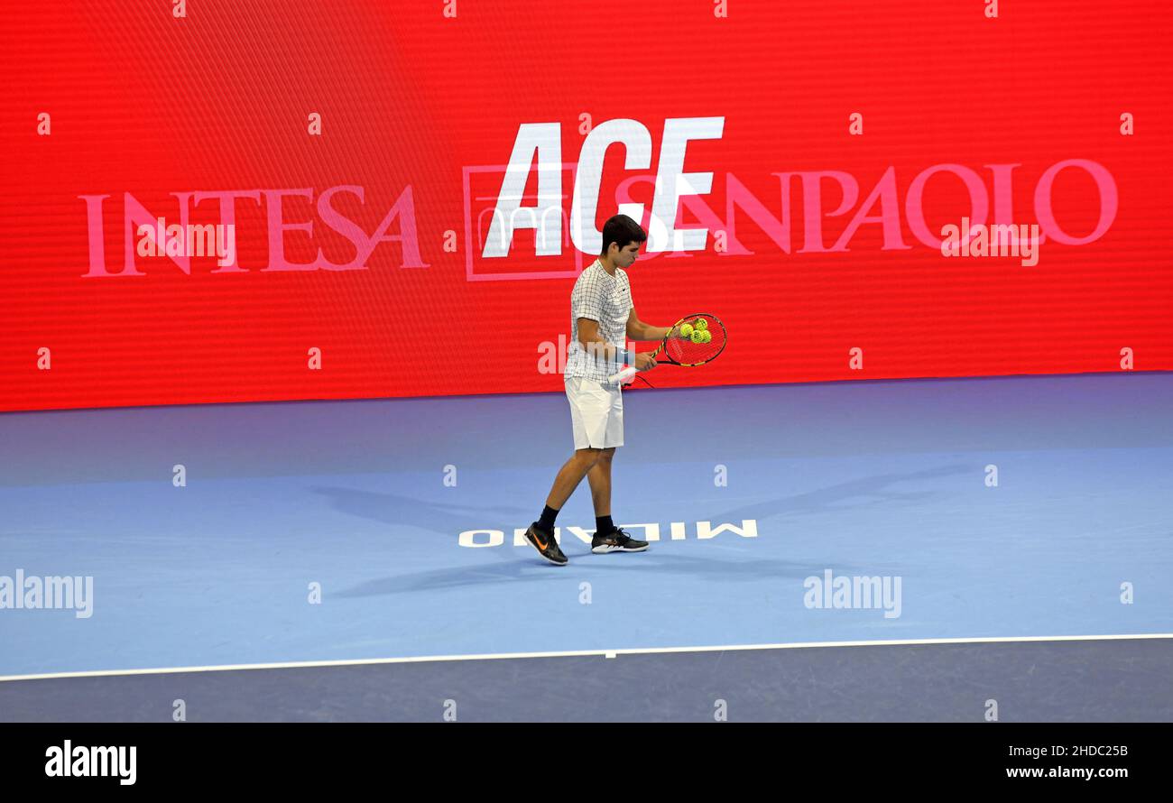 Video-Review zur digitalen Anzeigetafel beim ATP-Finale der nächsten Generation in Mailand. Stockfoto