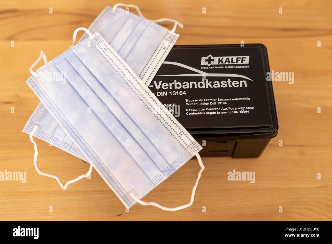 Verbandskasten, Mund- und Nasenschutz, Deutschland, Europa Stockfoto