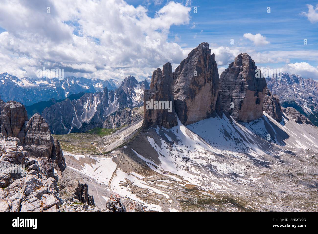 Tre Cime di Laveredo, drei spektakulären Gipfeln in Tre Cime di Lavaredo Nationalpark, Sextner Dolomiten, Südtirol, Italien Stockfoto