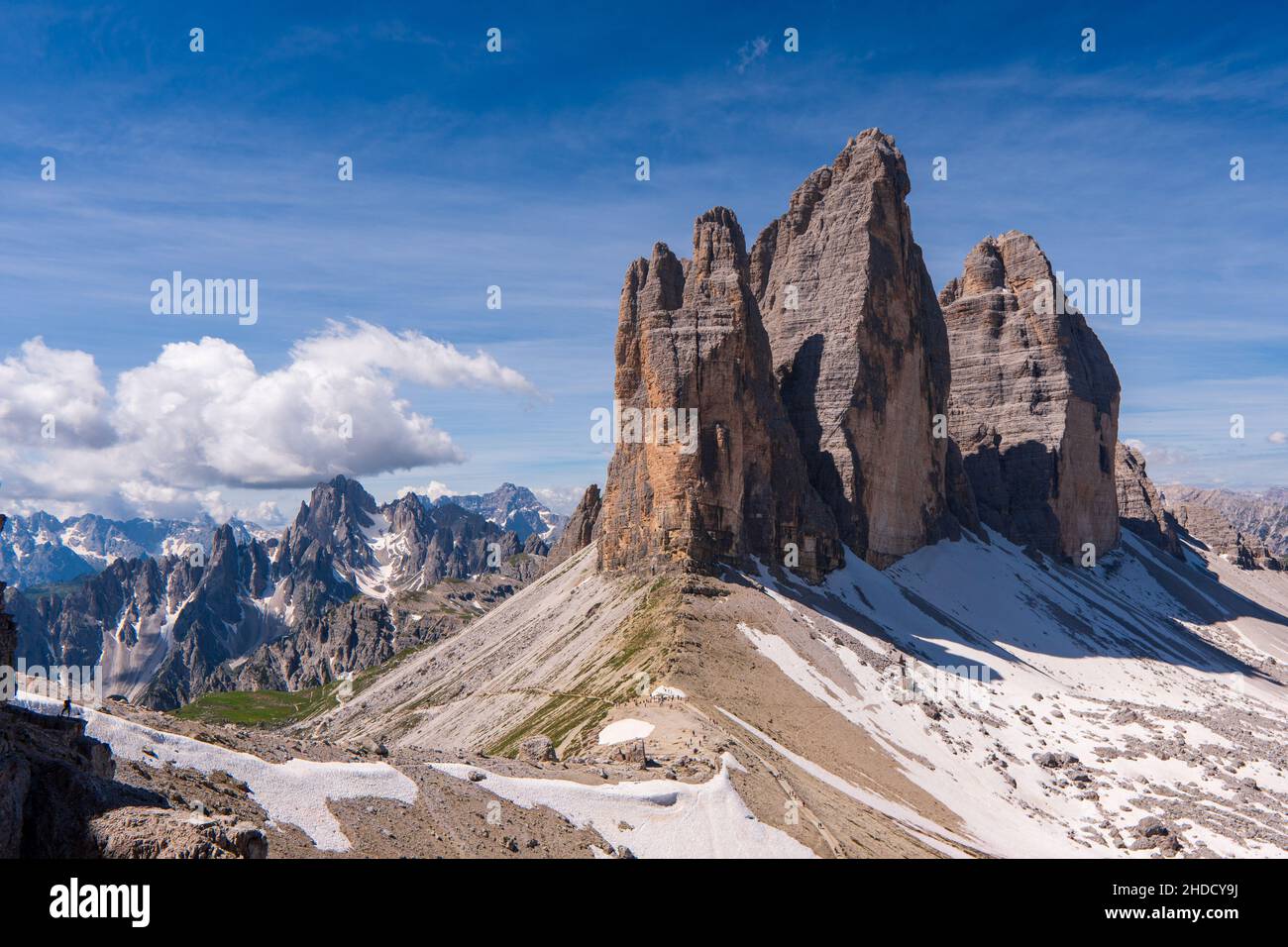 Tre Cime di Laveredo, drei spektakulären Gipfeln in Tre Cime di Lavaredo Nationalpark, Sextner Dolomiten, Südtirol, Italien Stockfoto