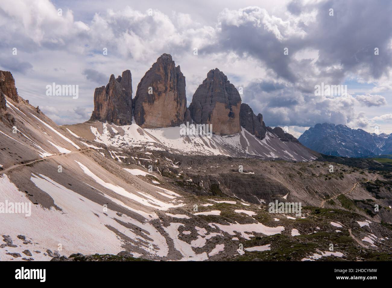 Tre Cime di Laveredo, drei spektakulären Gipfeln in Tre Cime di Lavaredo Nationalpark, Sextner Dolomiten, Südtirol, Italien Stockfoto