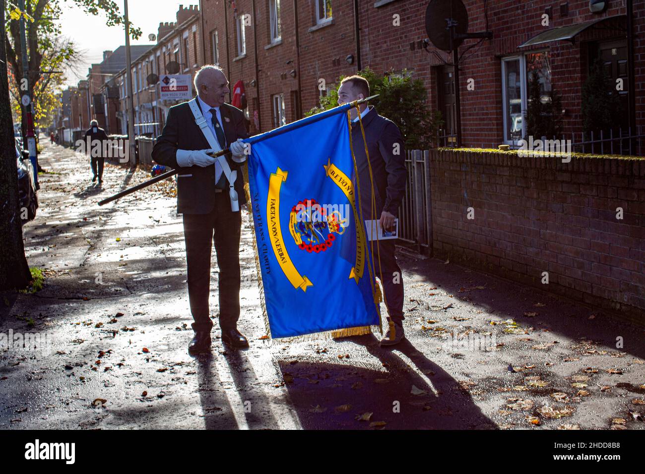 Veteran der britischen Armee in der Nähe von Newtownards Road A Loyalist Districts in East Belfast, Nordirland. Stockfoto