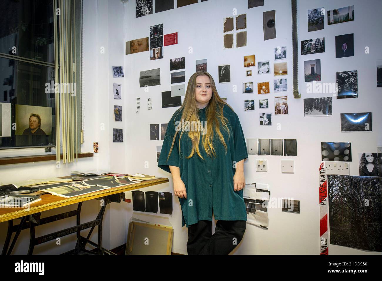 Ashleigh Wilson lebt und arbeitet als aufstrebende Künstlerin in den Flax Art Studios , Belfast , Northern Irland Stockfoto