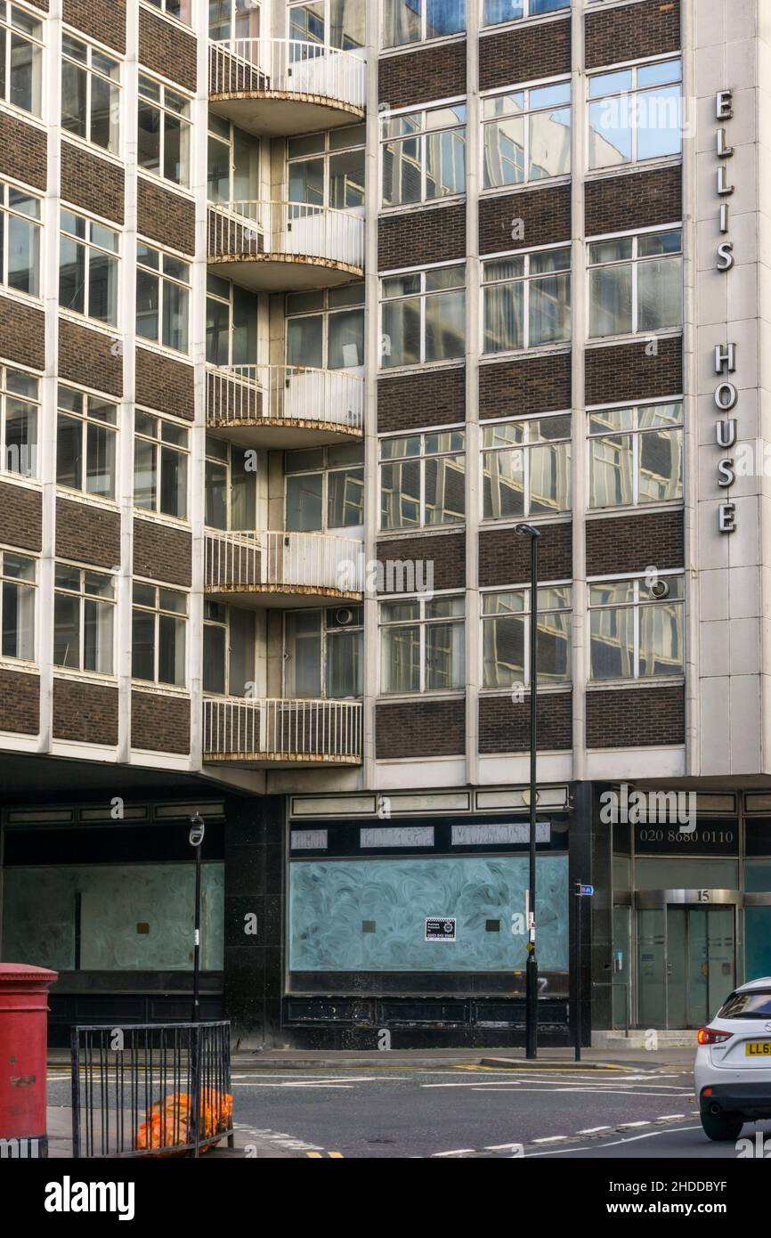 2017 Fotografie von 1960s Ellis House in Croydon - seitdem als Teil der Sanierung des zentralen Stadtgebiets von Croydon neu entwickelt. Stockfoto