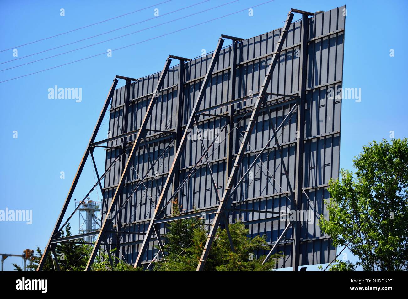 Gibson City, Illinois, USA. Eine der Leinwände am Harvest Moon Drive im Theater im ländlichen Zentrum von Illinois. Stockfoto