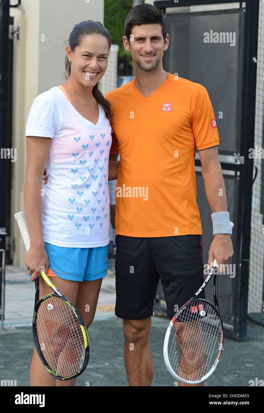 KEY BISCAYNE, FL - 18. MÄRZ: Ana Ivanovic beim fünften jährlichen Ritz-Carlton Key Biscayne, Miami All-Star Charity Tennis Event am 18. März 2014 im Ritz Hotel in Key Biscayne, Florida. Personen: Ana Ivanovic Novak Djokovic Stockfoto