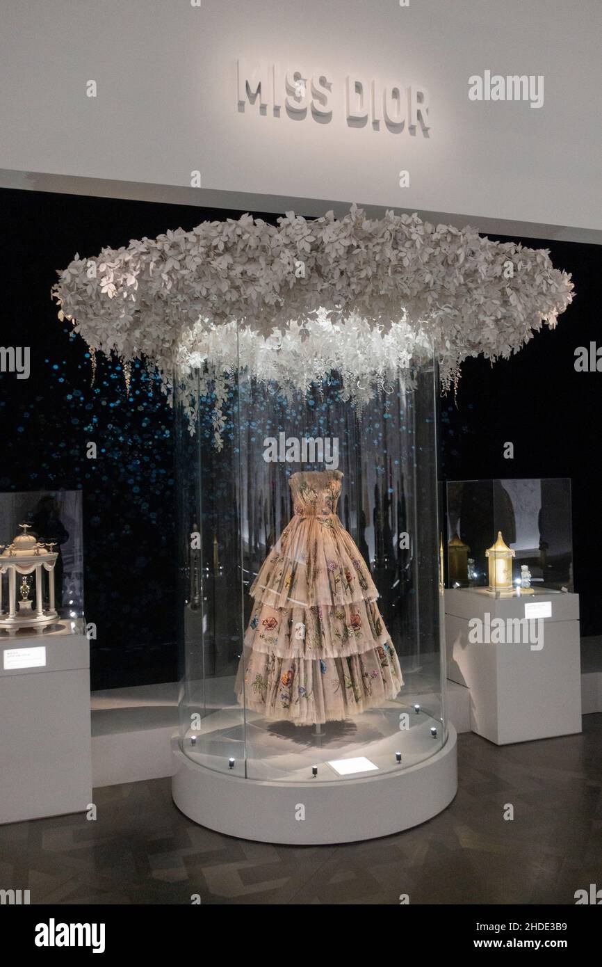 Christian Dior Designer of Dreams im Brooklyn Museum of Art NYC Stockfoto