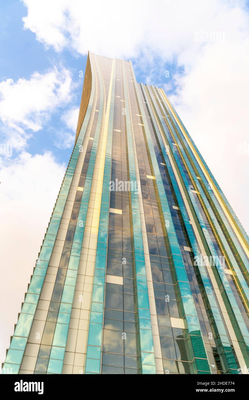 Das Detail des modernen Immobilienkomplexes Emerald Towers, entworfen vom Architekten Roy Varacalli, Astana, nur-Sultan, Kasachstan, Zentralasien Stockfoto