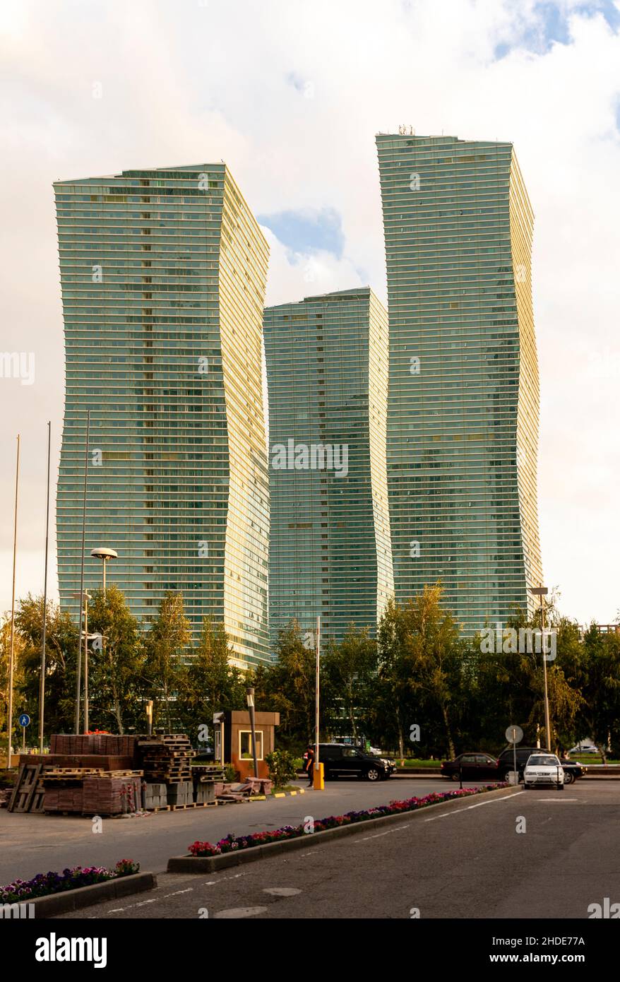 Emerald Towers Immobilien moderner Komplex, entworfen vom Architekten Roy Varacalli, Astana, nur-Sultan, Kasachstan, Zentralasien Stockfoto