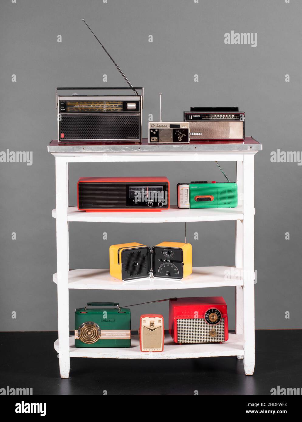 Radio, Sammlung, Transistor-Radio, tragbares Radio, vintage, Radios, Sammlungen, Transistor-Radios, tragbare Radios, Vintage Print, Jahrgänge Stockfoto