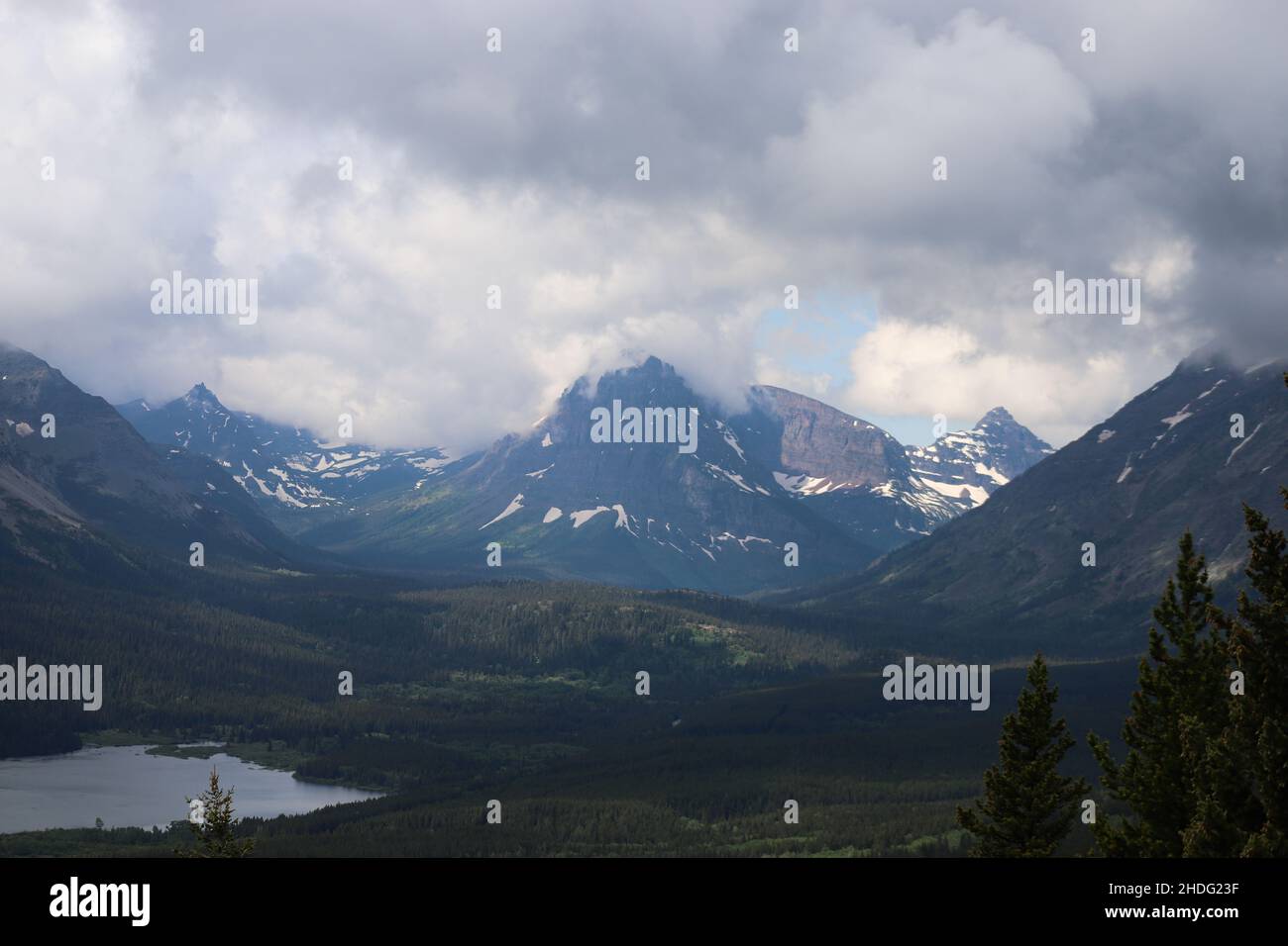 Blick in den Glacier National Park an der Rocky Mtn Range Stockfoto