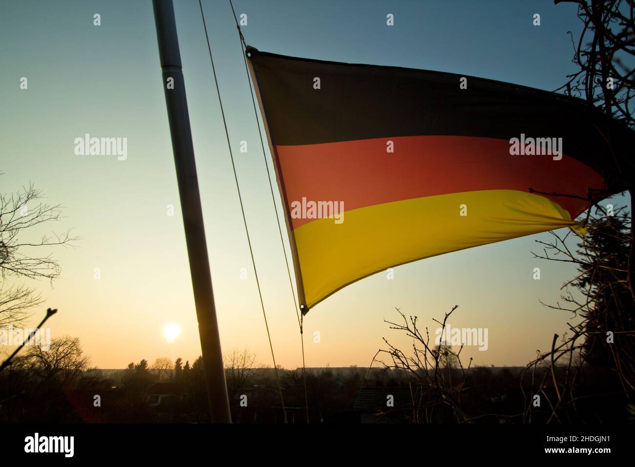 Dämmerung, Flagge von deutschland, Hieb, Zwielicht, flaggen von deutschland, Hebezeuge Stockfoto