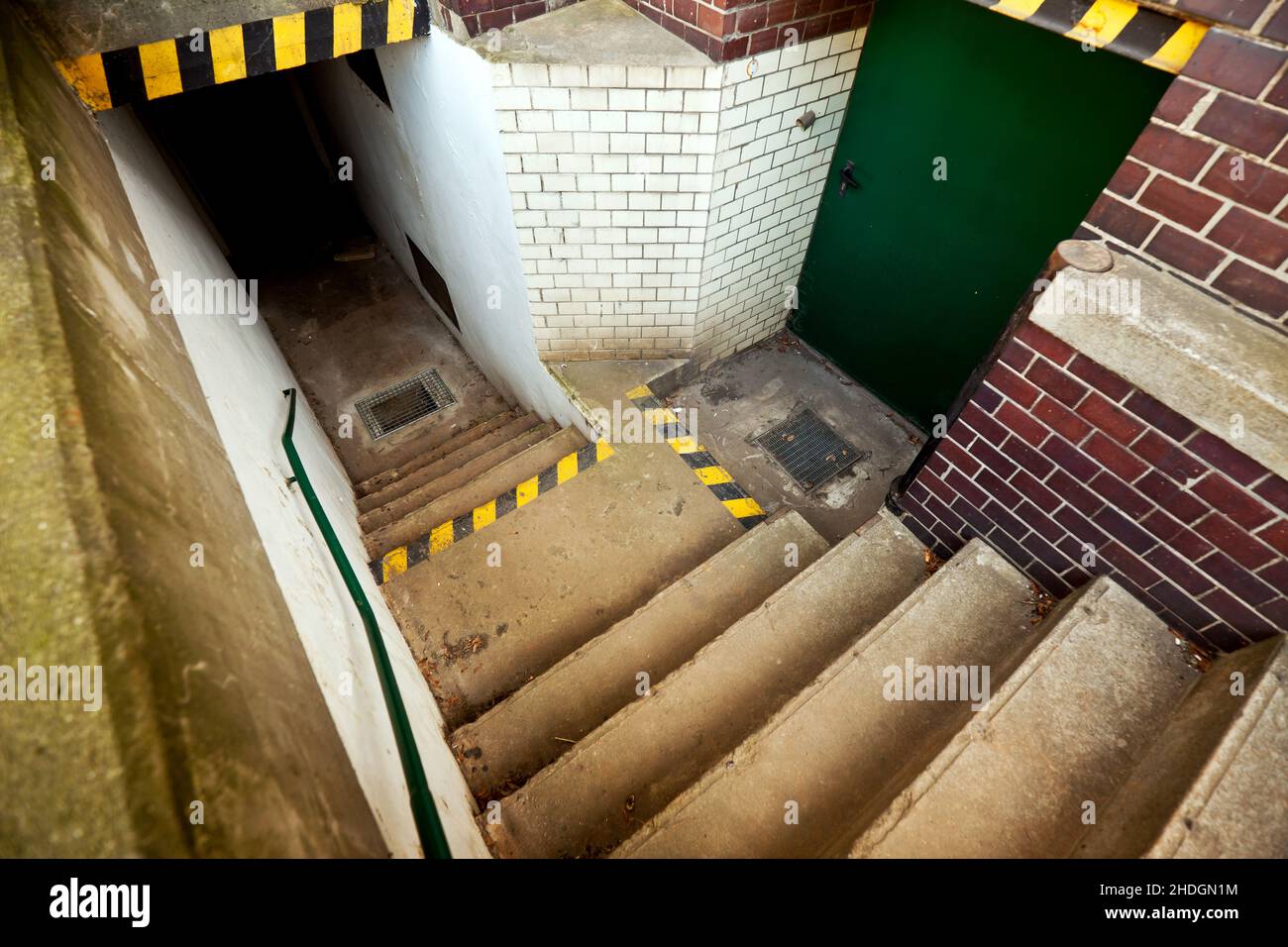 Keller, unten, Treppe, Keller, Keller, Downs, Treppen Stockfoto