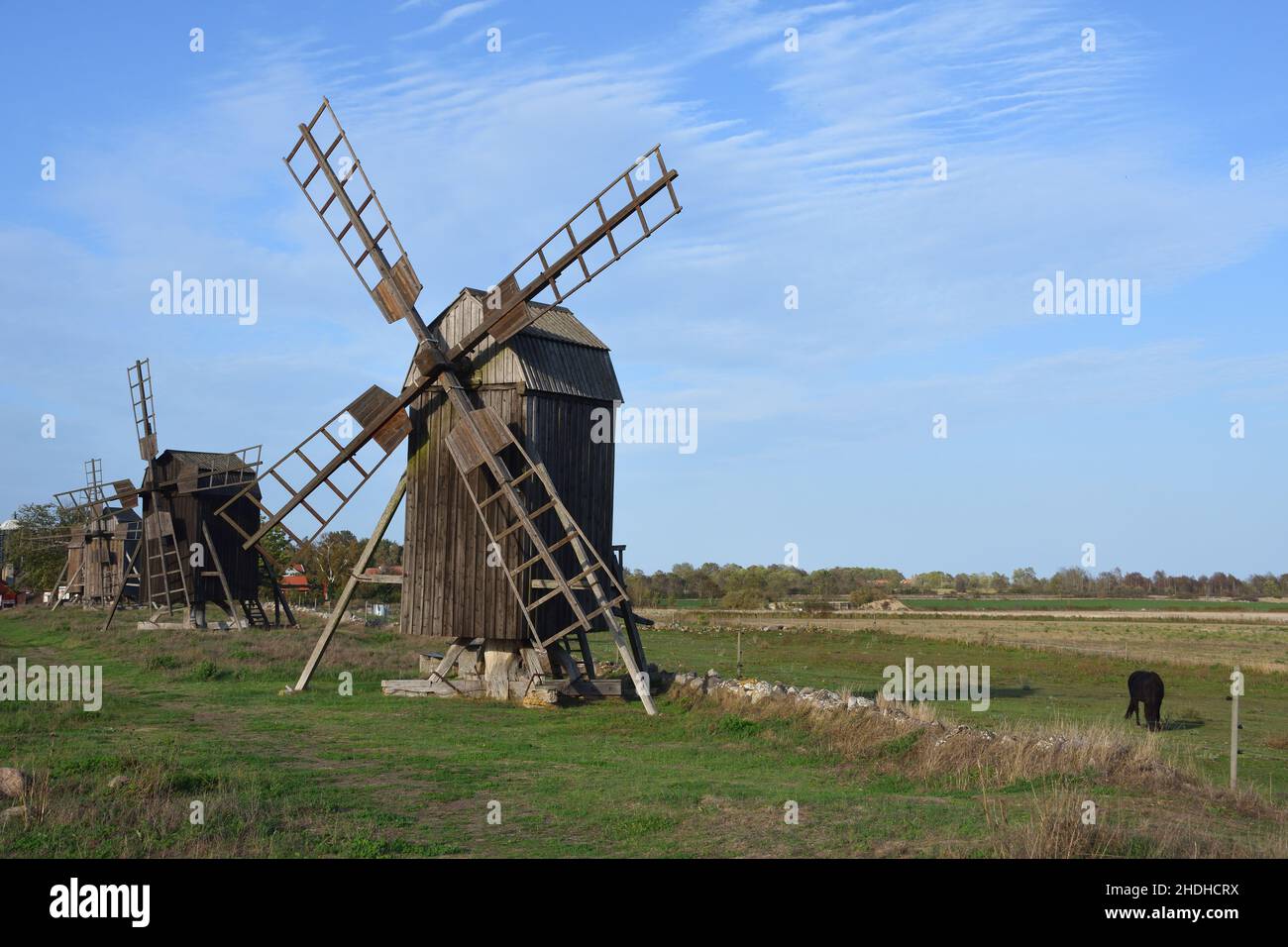 Windmühle, Postmühle, Mühlen von lerkaka, Windmühlen, Postmühlen Stockfoto